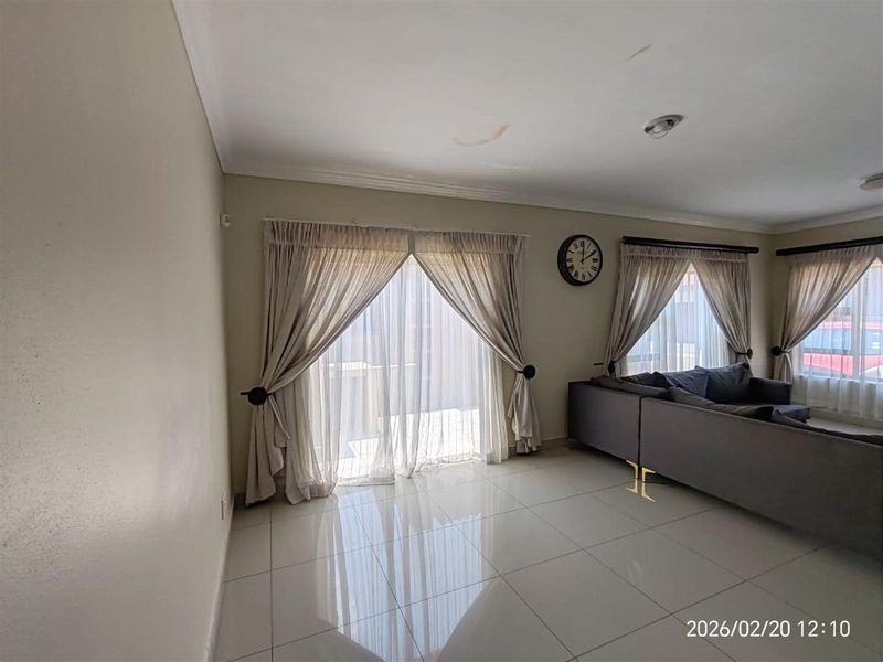 Modern 3-Bedroom Cluster in Secure Estate - Move-In Ready - Photo 3