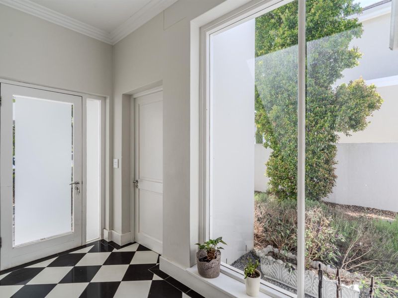 4 Bedroom House for Sale in Val de Vie Estate - Photo 8