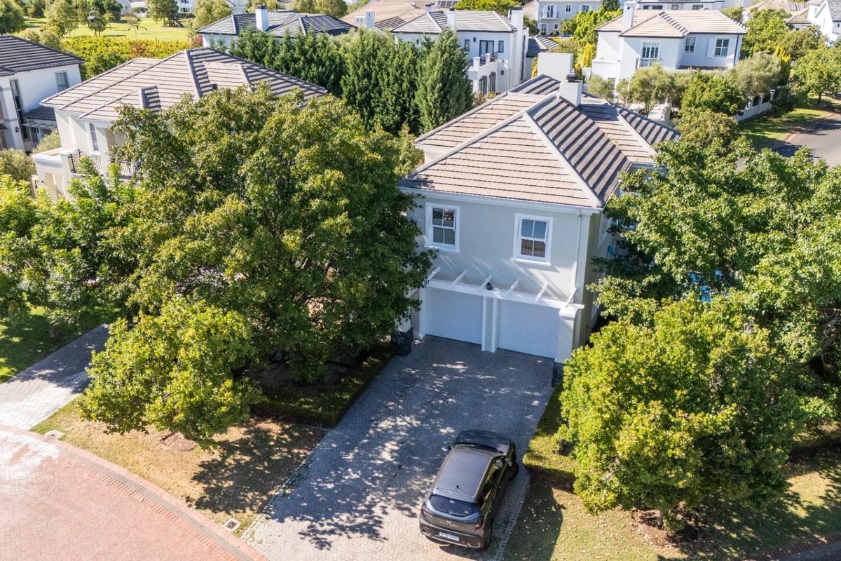 4 Bedroom House for Sale in Val de Vie Estate - Photo 2