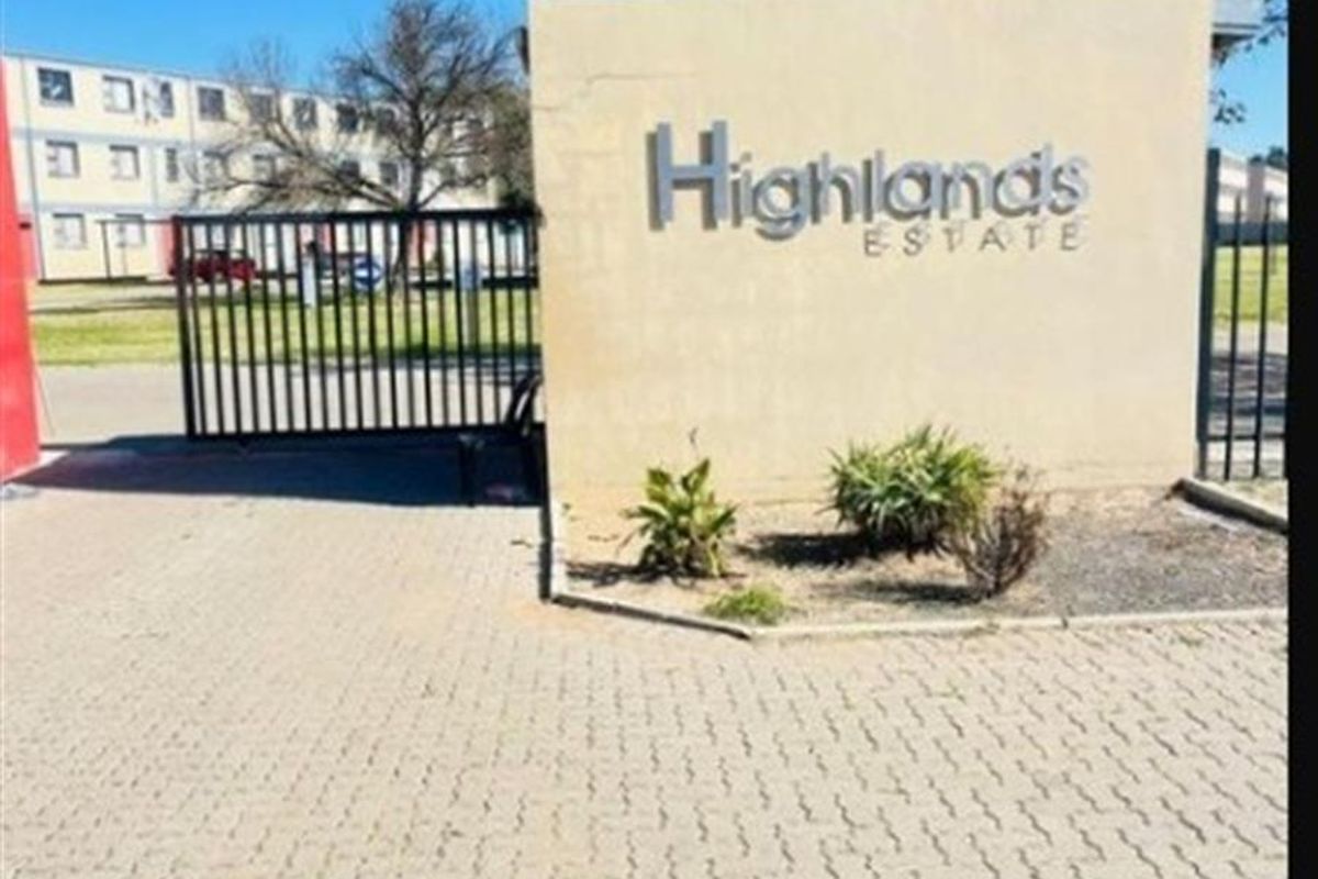 Apartment For Sale in Madadeni J, Madadeni, Newcastle, KwaZulu Natal - Photo 2