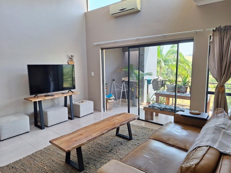 Modern 2-Bedroom Apartment with Stunning Dam Views in Palm Lakes Estate - Photo 3