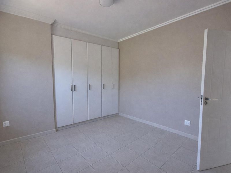 Modern 2-Bedroom Apartment with Stunning Dam Views in Palm Lakes Estate - Photo 10