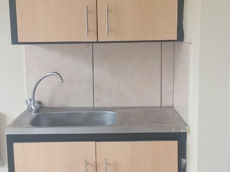 Apartment For Sale in Madadeni J, Madadeni, Newcastle, KwaZulu Natal - Photo 3