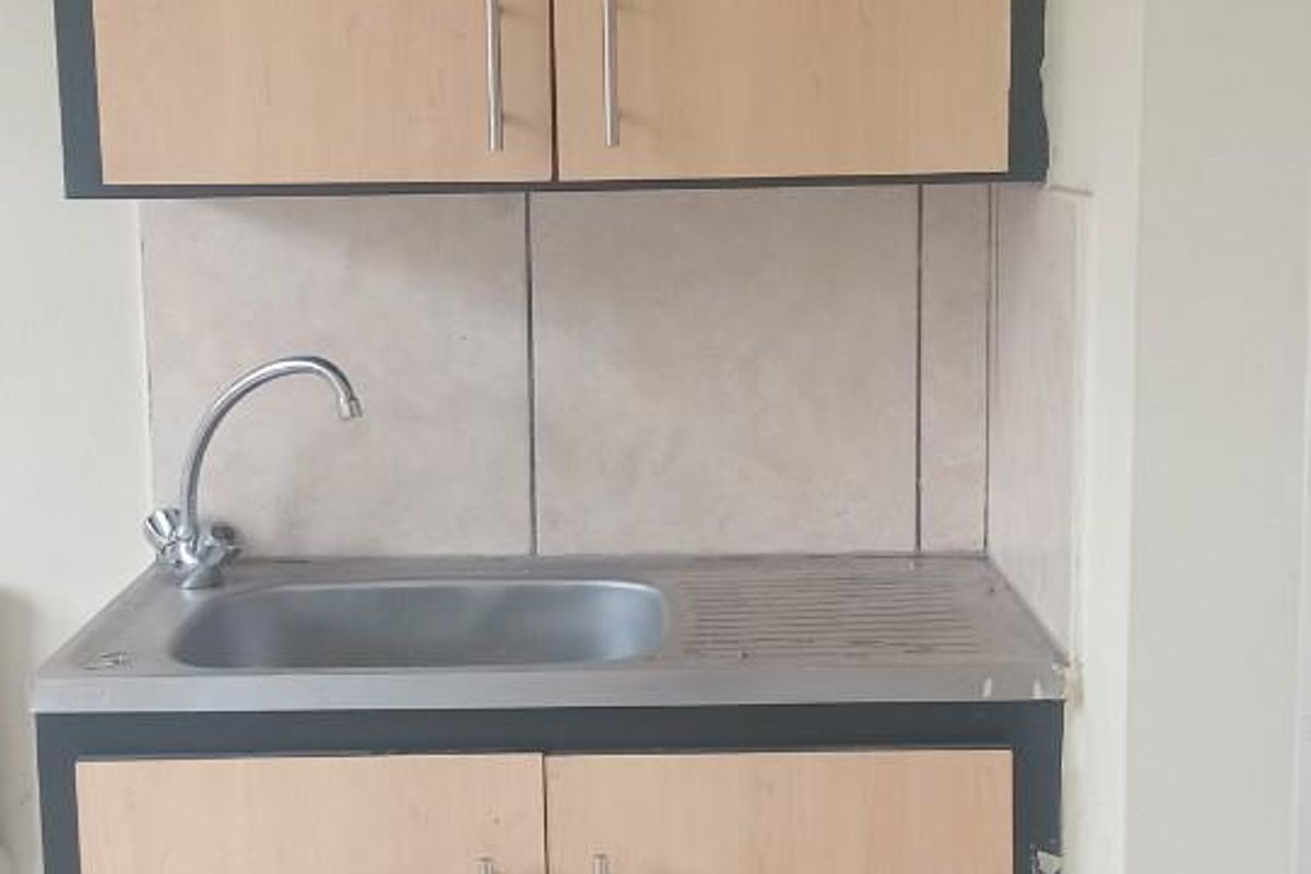 Apartment For Sale in Madadeni J, Madadeni, Newcastle, KwaZulu Natal - Photo 3