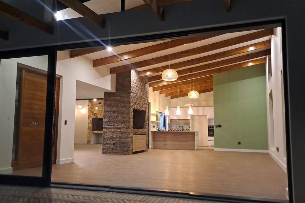 House For Sale in Stilbaai Wes, Stilbaai - Photo 4