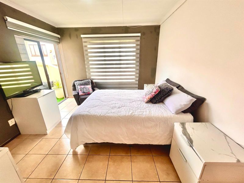 2 Bedroom 2 Bathroom Townhouse for Sale in Mondeor - Photo 8