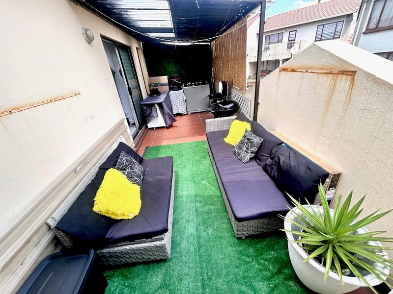 2 Bedroom 2 Bathroom Townhouse for Sale in Mondeor - Photo 7