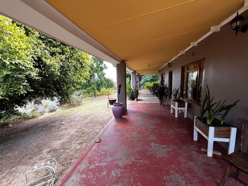 A Home Designed for Volume and Light in Riebeek Kasteel - Photo 6