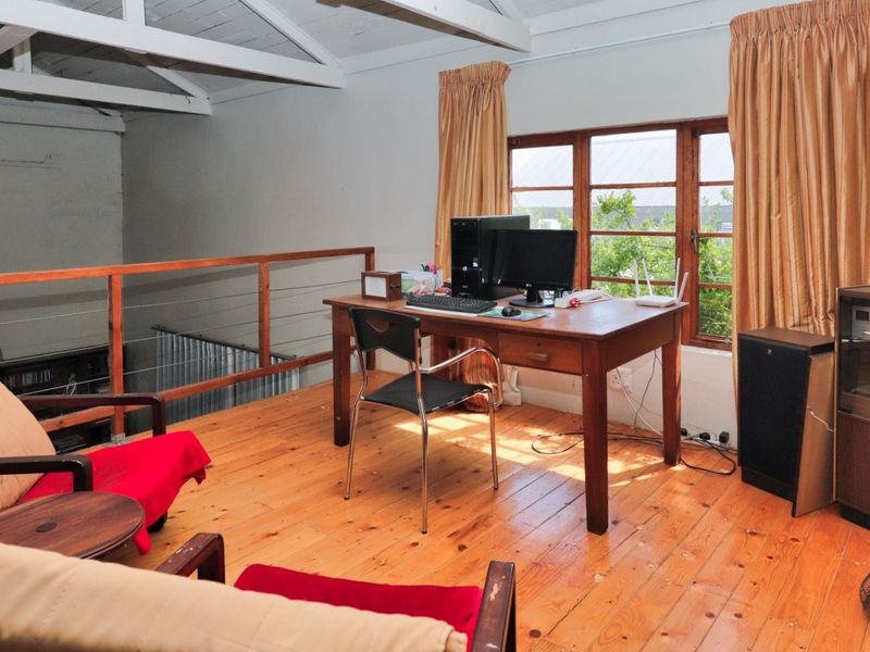 Distinctive Barn-Style Home - 3 Bedroom, 2 Bathroom for sale in Riebeek West - Photo 10