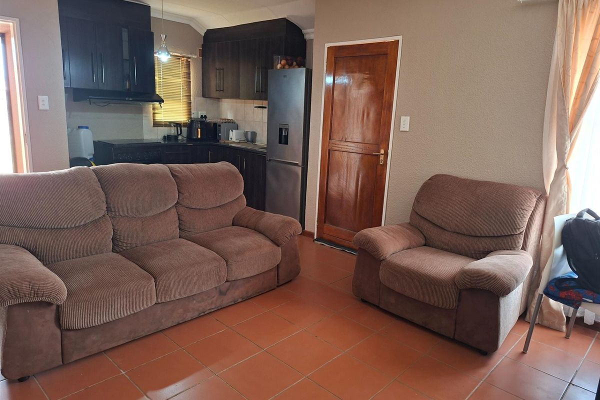 Well maintained family home - Photo 5