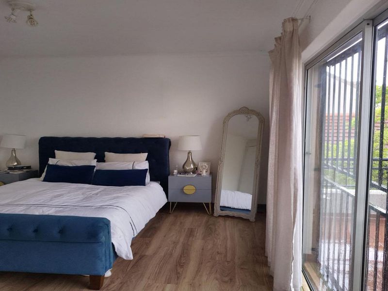 A beautiful 3bed, 2bath Free standing home in a Security Complex in  Randburg - Photo 7