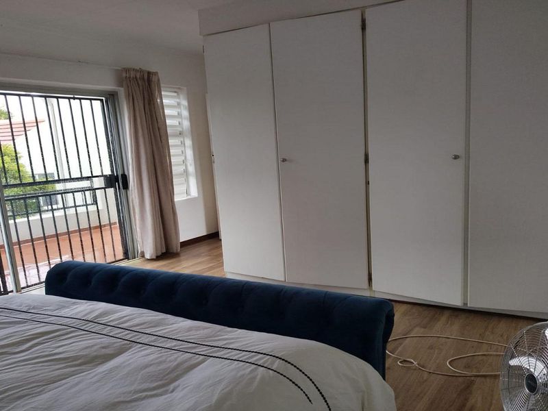 A beautiful 3bed, 2bath Free standing home in a Security Complex in  Randburg - Photo 8