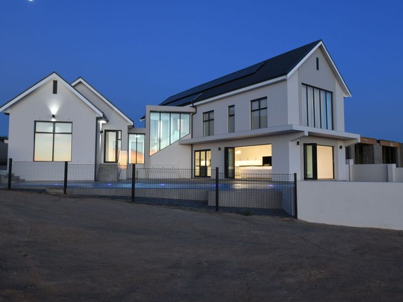 House For Sale in Mount Royal Golf Estate, Malmesbury - Photo 1