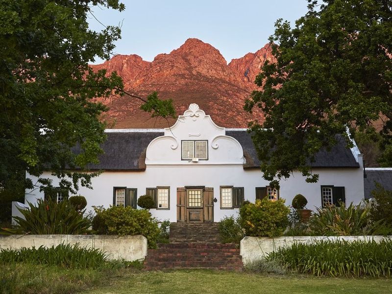 194-hectare estate offers a compelling combination of vineyard excellence and heritage significance - Photo 5
