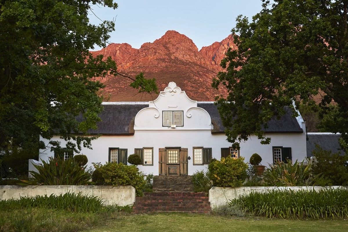 194-hectare estate offers a compelling combination of vineyard excellence and heritage significance - Photo 5