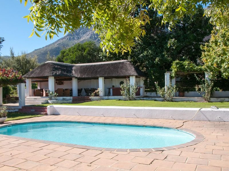 194-hectare estate offers a compelling combination of vineyard excellence and heritage significance - Photo 8