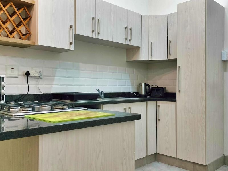 Apartment To Rent in Hilton Central, Hilton, KwaZulu Natal - Photo 6