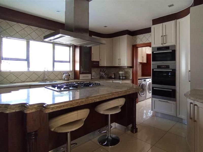 4 BED 5 BATH HOME SAVANNAH HILLS - Photo 6