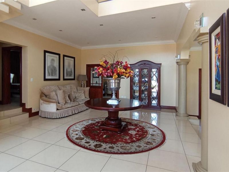 4 BED 5 BATH HOME SAVANNAH HILLS - Photo 3