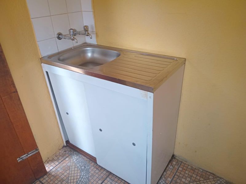 House To Rent in Protea Glen, Soweto - Photo 6