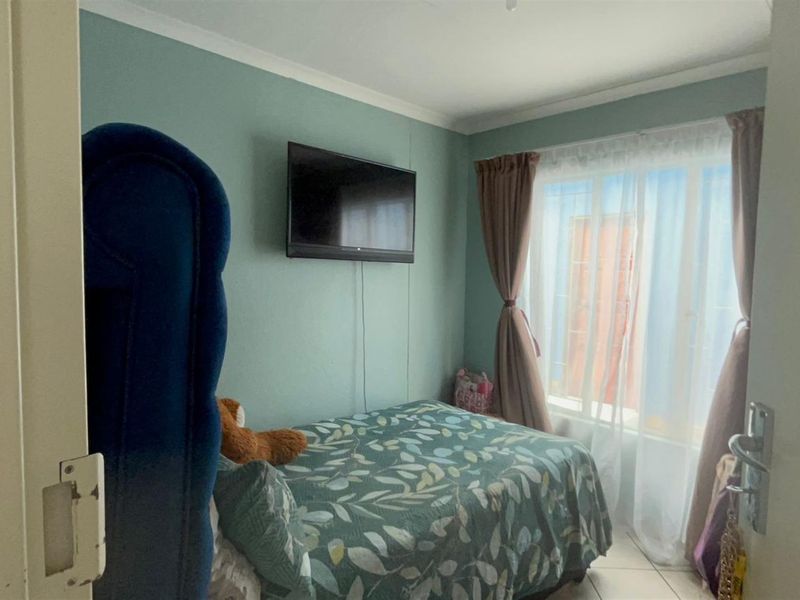 2-Bedroom House For Sale in Zamdela, Sasolburg - Photo 10