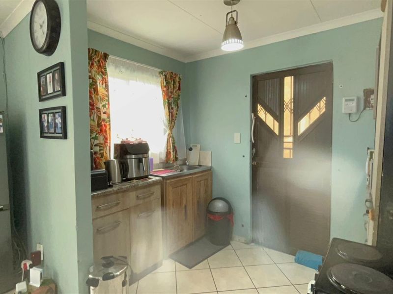 2-Bedroom House For Sale in Zamdela, Sasolburg - Photo 8