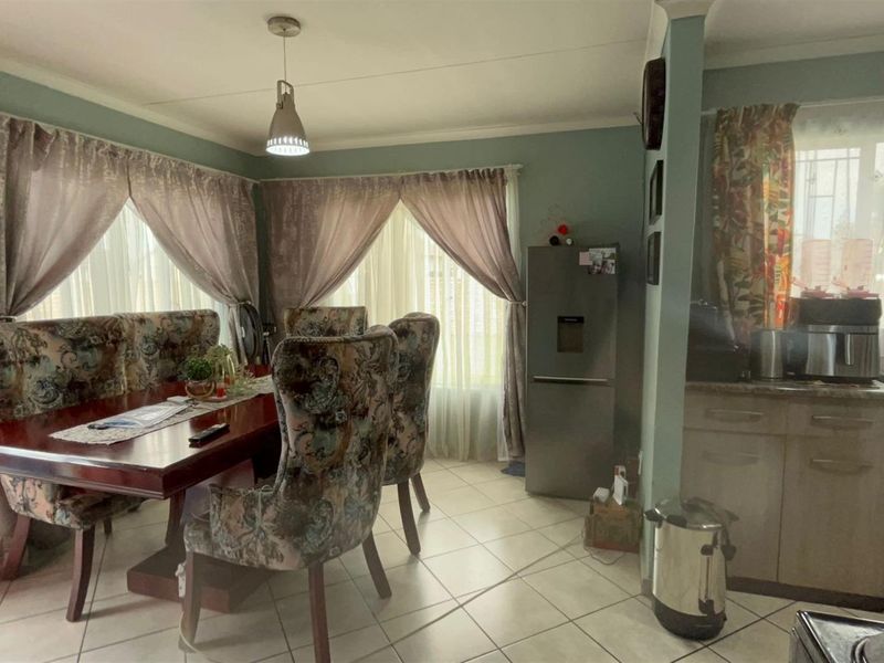 2-Bedroom House For Sale in Zamdela, Sasolburg - Photo 5
