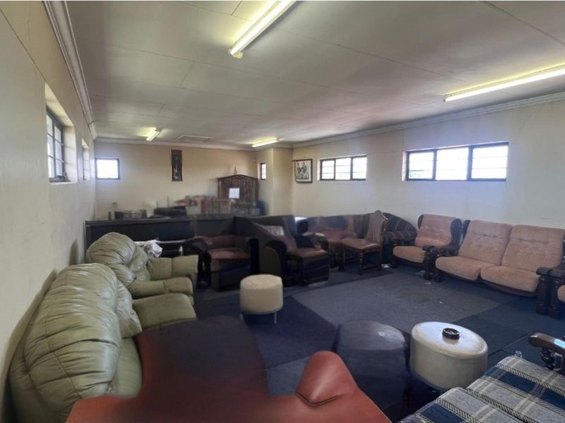 House For Sale in Lenasia Ext 10, Lenasia, Johannesburg - Photo 10