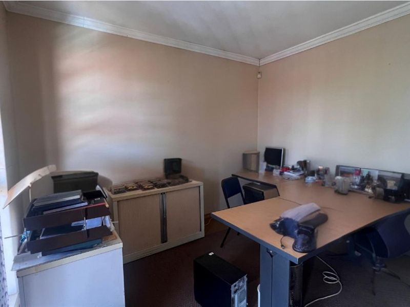 House For Sale in Lenasia Ext 10, Lenasia, Johannesburg - Photo 6