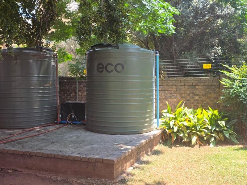 9 bedroom Guest House For Sale in Clubview, Centurion - Photo 7