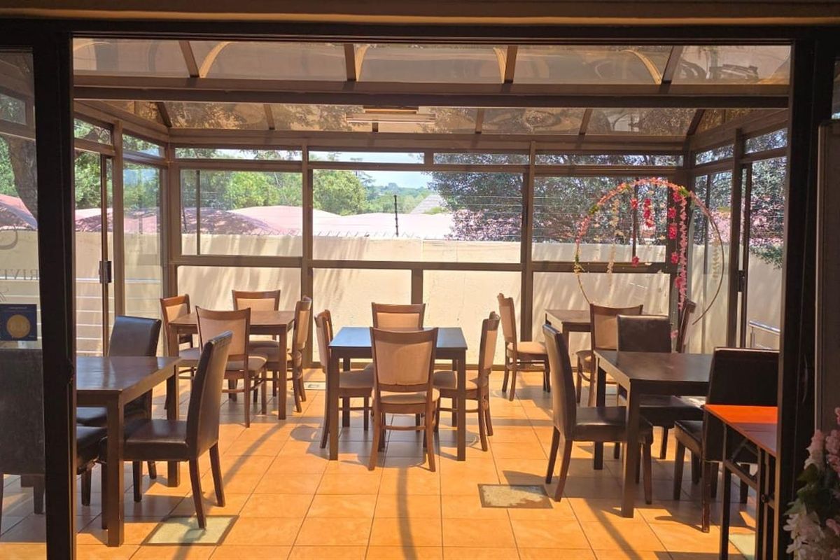 9 bedroom Guest House For Sale in Clubview, Centurion - Photo 3