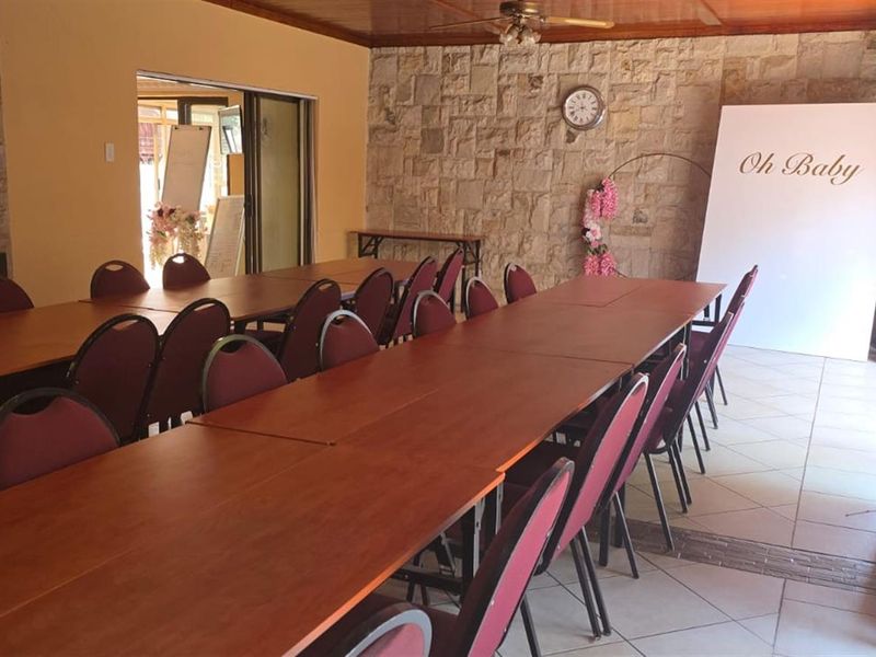 9 bedroom Guest House For Sale in Clubview, Centurion - Photo 6