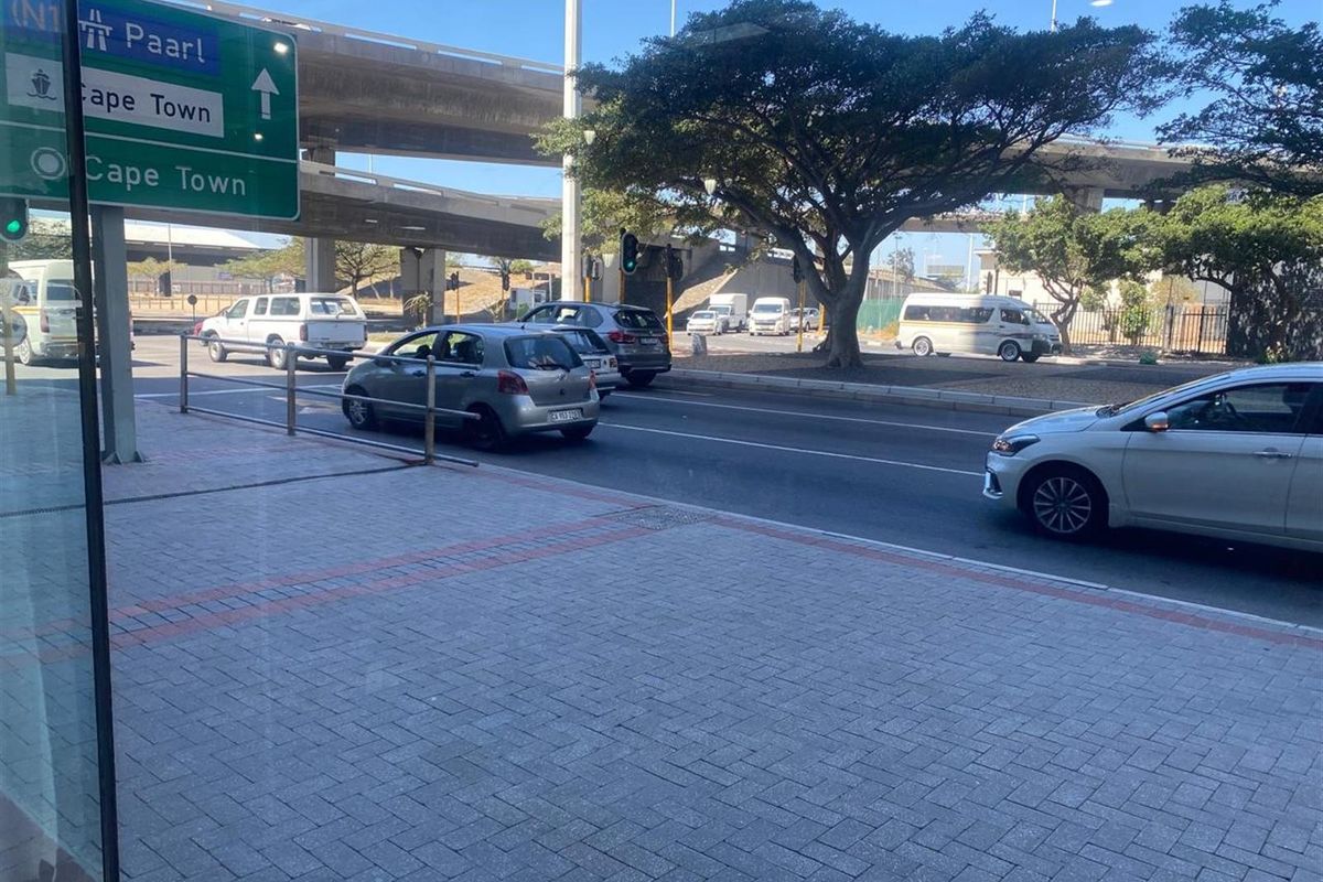Motor Showroom- Retail Space To Rent in Foreshore, Cape Town - Photo 5