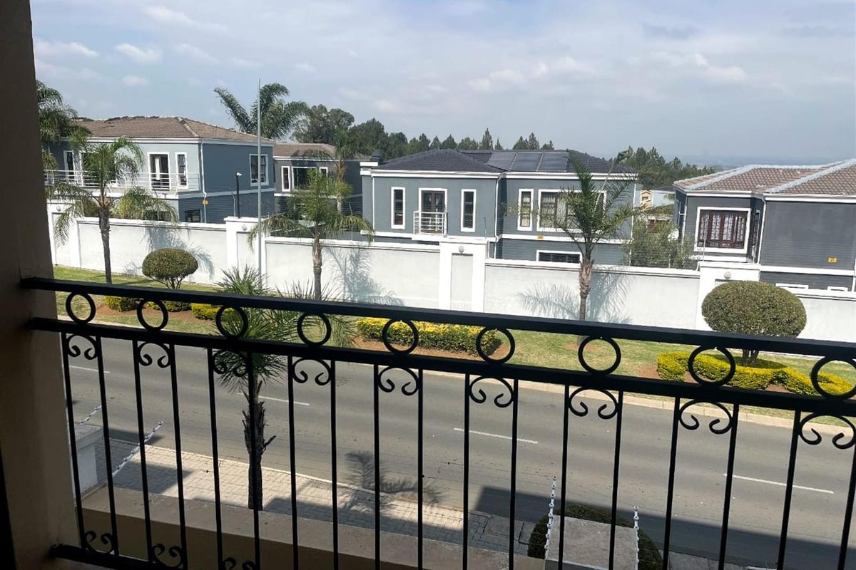 Apartment To Rent in Carlswald, Midrand - Photo 2