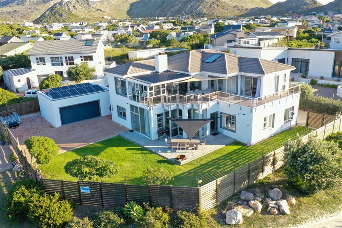House For Sale in Pringle Bay - Photo 2