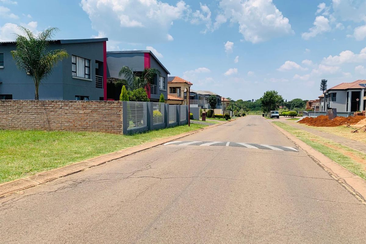 Vacant Land For Sale in Magaliesberg Country Estate, Amandasig, Akasia - Photo 5