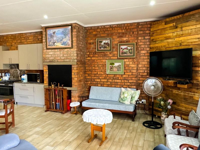 Versatile Dual-Living Opportunity in Klein Brak - Photo 5