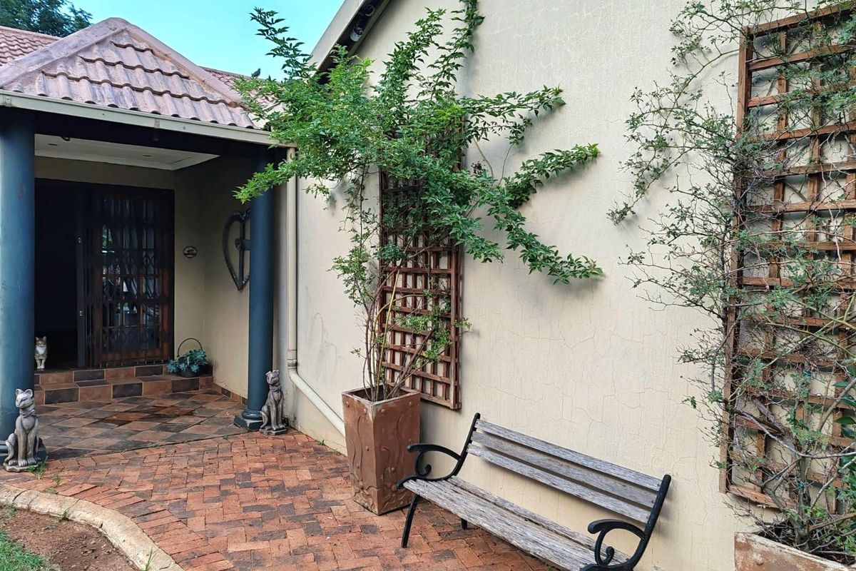House For Sale in Henley on Klip, Meyerton, Gauteng - Photo 2