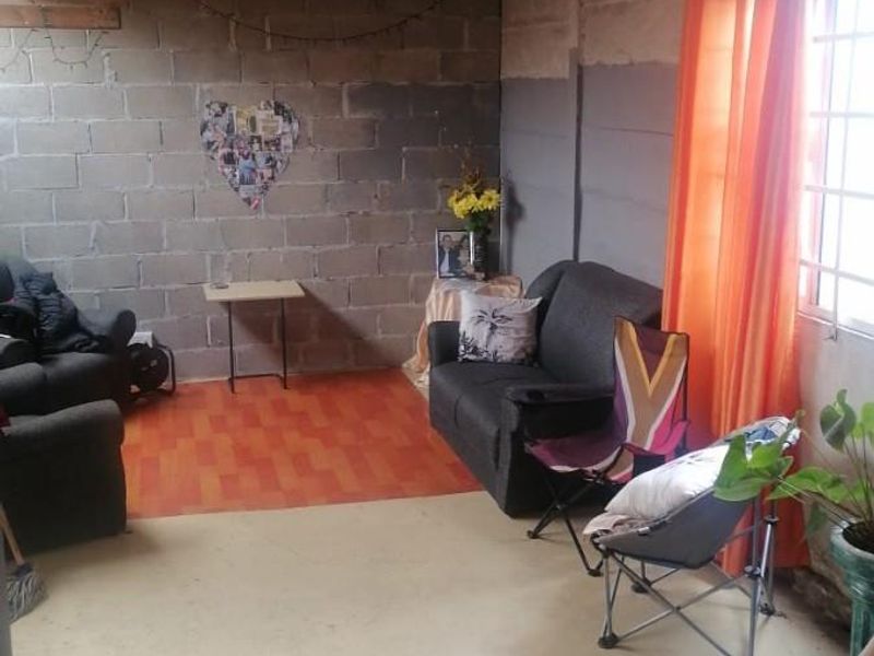 Family house in Cannaught Estate, Elsies River - Photo 6