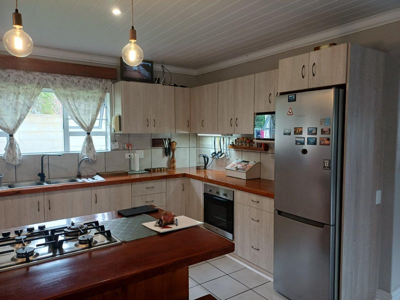House For Sale in Stilbaai Wes, Stilbaai - Photo 6
