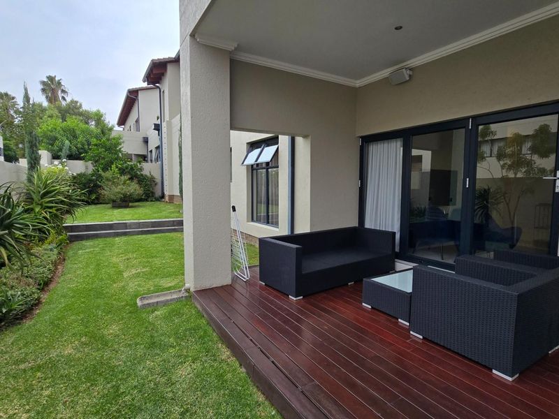Upmarket Townhouse For Sale in Bryanston Sandton Gauteng - Photo 10