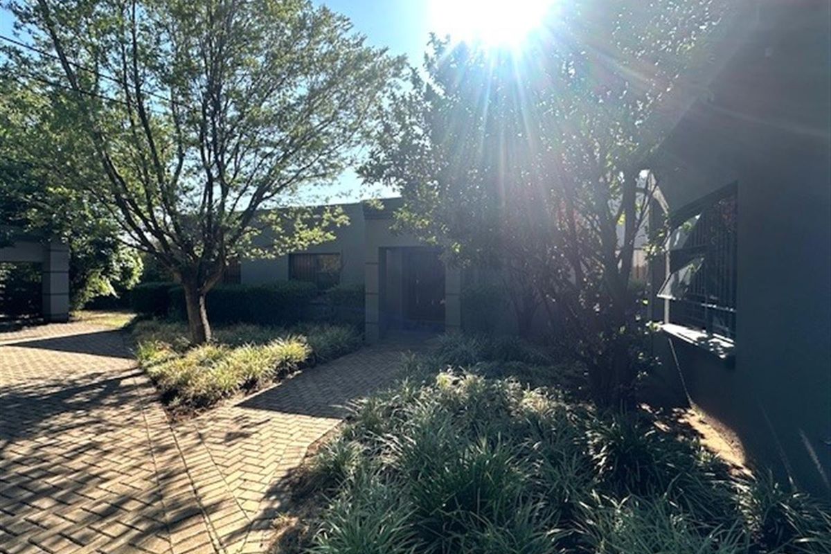 Office To Let - Photo 2