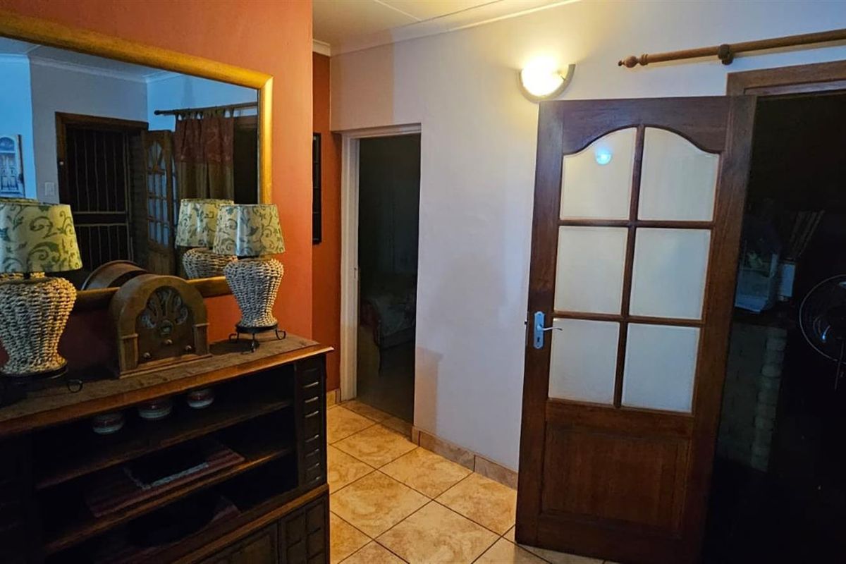 Family home in Keidebees, Upington - Photo 4