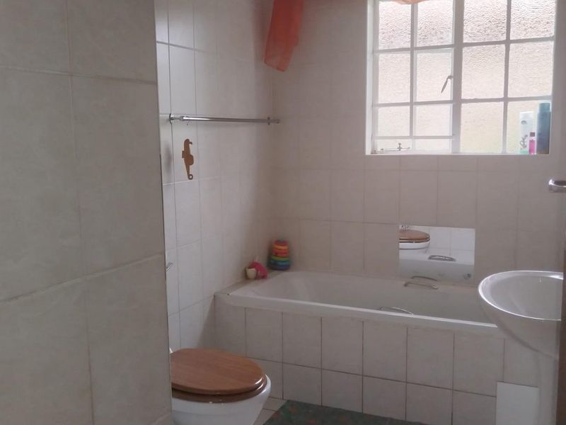 House For Sale in Reyno Ridge, Witbank - Photo 10