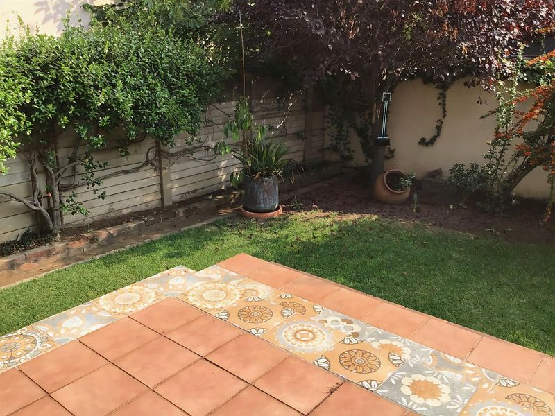 Beautiful , EXCEPTIONALLY well priced townhouse walking distance to the river - Photo 10