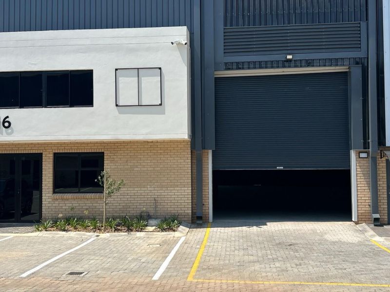 895 sqm Warehouse To Let | Silverview Business Park | Samrand - Photo 2