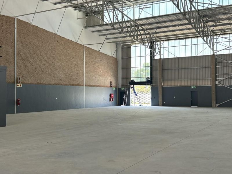 895 sqm Warehouse To Let | Silverview Business Park | Samrand - Photo 4