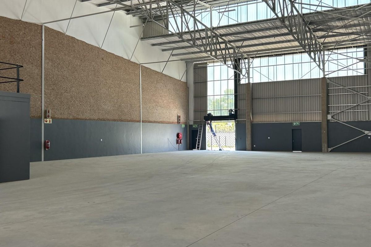 895 sqm Warehouse To Let | Silverview Business Park | Samrand - Photo 4