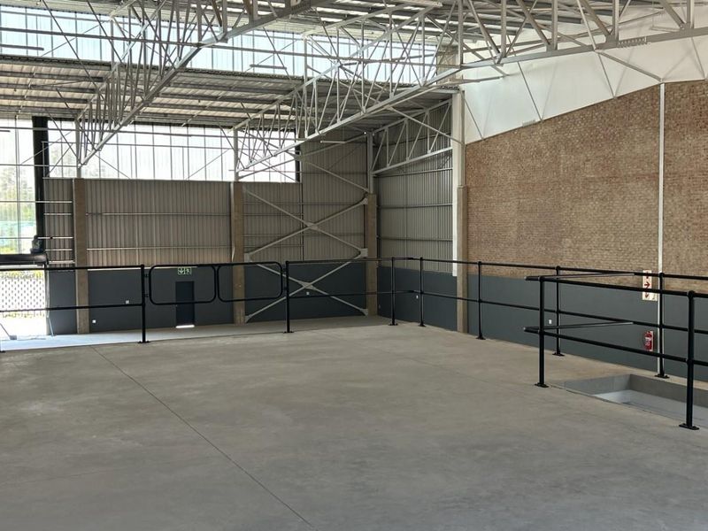 895 sqm Warehouse To Let | Silverview Business Park | Samrand - Photo 8