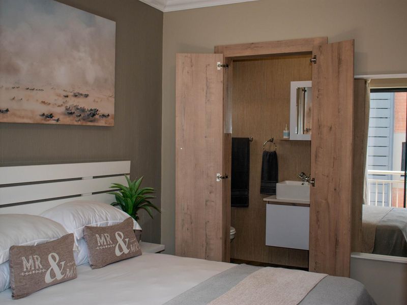 Luxury 3 Bedroom Apartment in Wildlife Reserve Setting | Strong Investment Opportunity - Photo 3